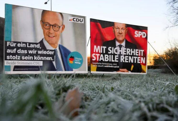 German Conservatives Aim for Absolute Majority in Elections