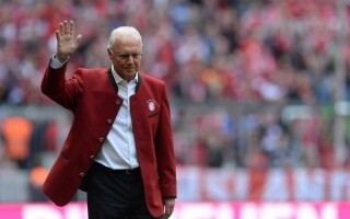 Bayern Munich Honors Franz Beckenbauer with Jersey Tribute