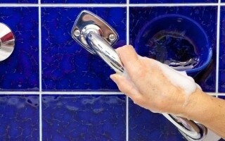 How to Prevent Falls in the Shower: Simple Safety Aids