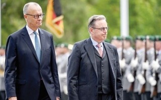 Germany's Political Crisis: The Failure of Chancellor Merz's Plans