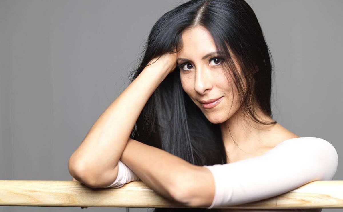 Elisa Carrillo Cabrera as Director of John Cranko School