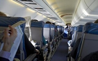 Советы по выравниванию давления в ушах во время полетов