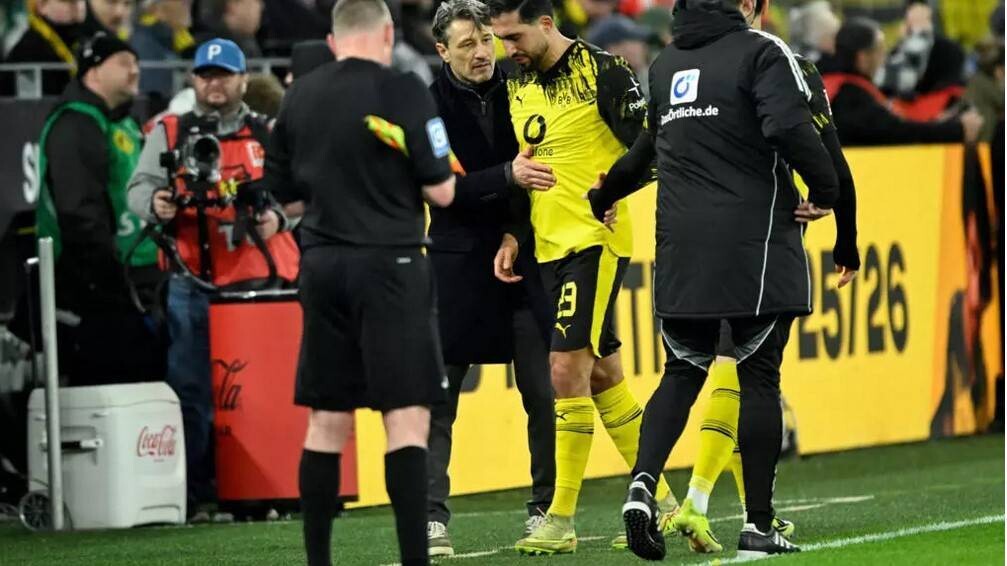 Borussia Dortmund Loses Captain to Knee Injury