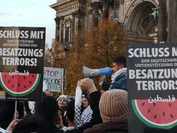 Полиция пресекает пропалестинские протесты в университетах Берлина и Лейпцига