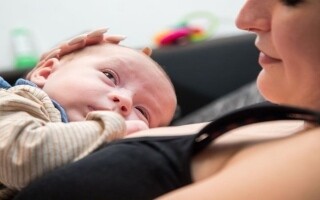 Синдром плоской головы у младенцев: причины и лечение