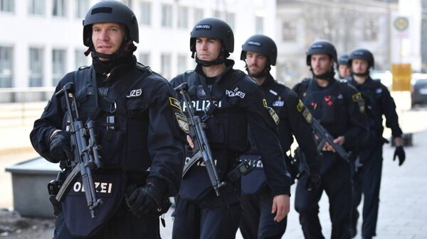 Germany Arrests 18 Members of International Fraud Ring