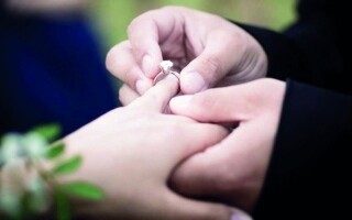 Исследование показывает, что брак снижает доход женщин в Германии