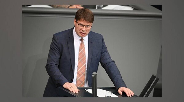German Politician States Ukraine Cannot Join the EU